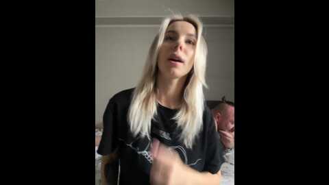 Media: vik1one1 Bongacams 2023-08-28 06:10:00