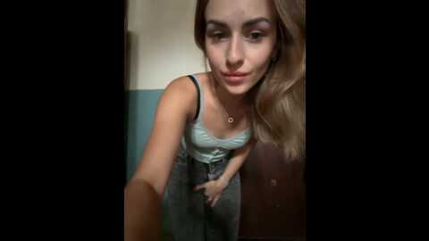 Media: _molly_mae_ Bongacams 2023-08-31 09:24:00