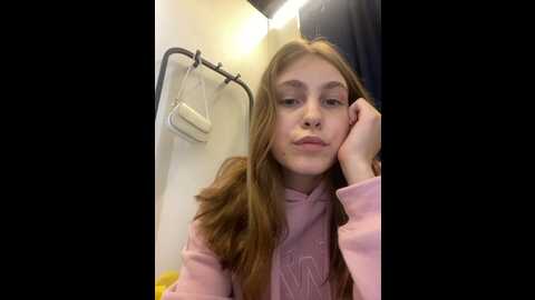 Media: adelaida1001 Bongacams 2023-09-03 08:52:00