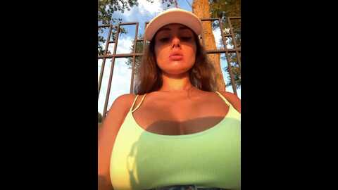 Media: sochnayaaa Bongacams 2023-09-10 16:36:00
