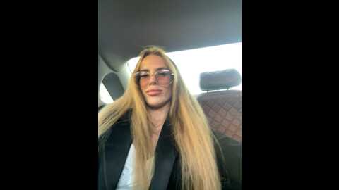 Media: blondinochkaa Bongacams 2023-09-14 15:00:00
