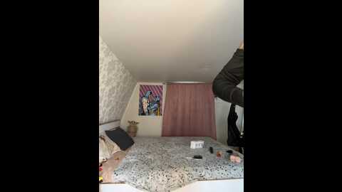 Media: _maybebaby_ Bongacams 2023-09-15 08:56:00