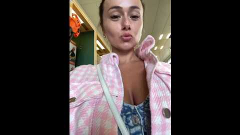 Media: sochnayaaa Bongacams 2023-09-15 10:44:00