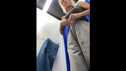_lexi_001 @ bongacams on 20230918