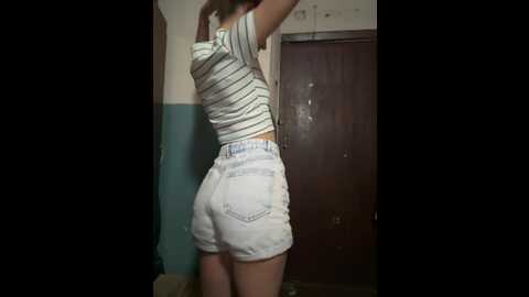 Media: _molly_mae_ Bongacams 2023-09-18 18:18:00