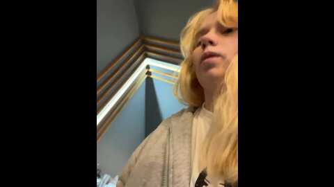 Media: radiants_two Bongacams 2023-09-19 04:34:00