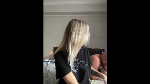 Media: vik1one1 Bongacams 2023-09-20 06:30:00