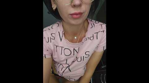 Media: aureliyxxx Bongacams 2023-09-22 02:26:00