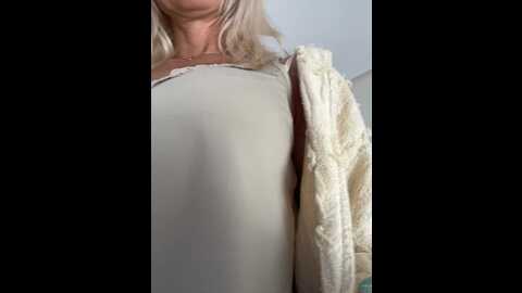 Media: elisa_bet Bongacams 2023-09-22 08:34:00