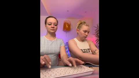 Media: radiants_two Bongacams 2023-09-24 01:34:00
