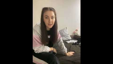 Media: karolina7 Bongacams 2023-09-26 13:20:00