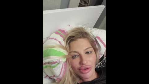 Media: sweetlovers2 Bongacams 2023-09-26 21:27:00
