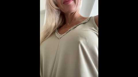 Media: elisa_bet Bongacams 2023-09-27 10:48:00