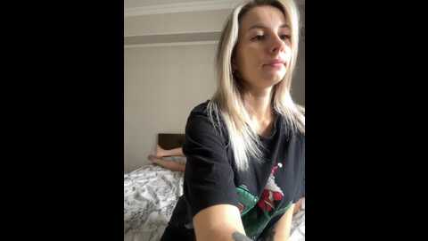 Media: vik1one1 Bongacams 2023-09-30 06:01:00