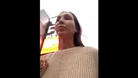 Media: hothoneybabe Bongacams 2023-10-01 08:00:00