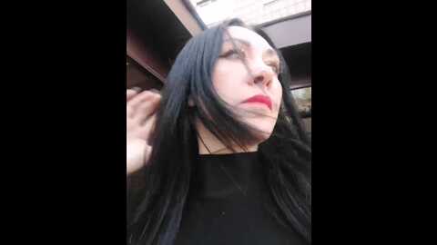 Media: karolinamilf Bongacams 2023-10-02 08:24:00