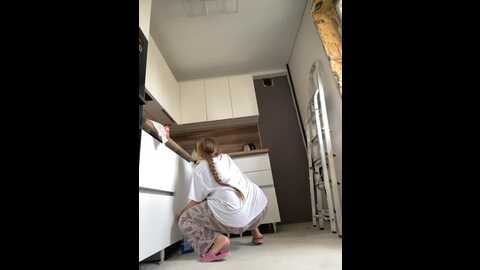 Media: milaa1998 Bongacams 2023-10-02 08:08:00