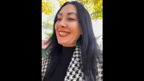 Media: karolinamilf Bongacams 2023-10-04 10:40:00