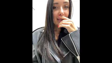Media: linahelen Bongacams 2023-10-09 15:00:00