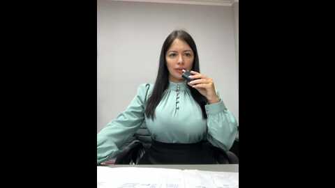 Media: 17alisa1717 Bongacams 2023-10-10 06:06:00
