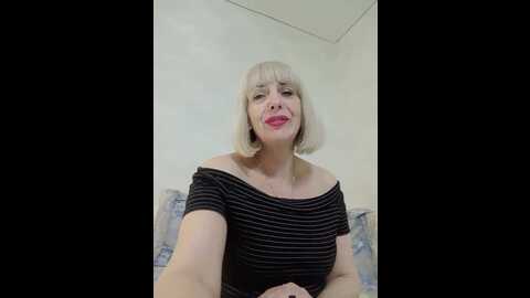 Media: mery8poppins Bongacams 2023-10-10 19:00:00