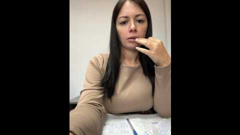 Media: 17alisa1717 Bongacams 2023-10-14 10:26:00