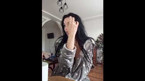 Media: honeyiamhome Bongacams 2023-10-14 13:26:00
