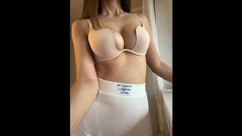 Media: missmiraa Bongacams 2023-10-16 07:10:00