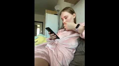 Media: angelinakuny Bongacams 2023-10-20 09:35:00