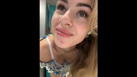 Media: _molly_mae_ Bongacams 2023-10-21 20:58:00