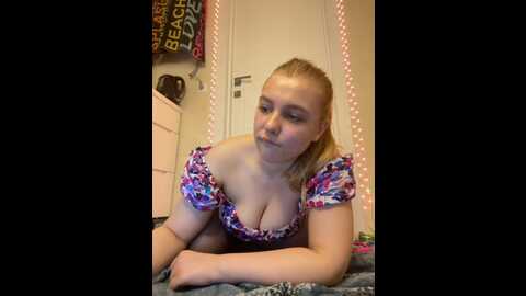 Media: jucielussie Bongacams 2023-10-21 05:22:00