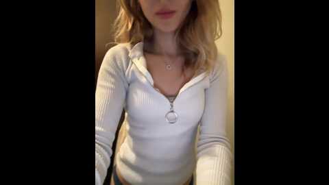 Media: _molly_mae_ Bongacams 2023-10-25 19:39:00