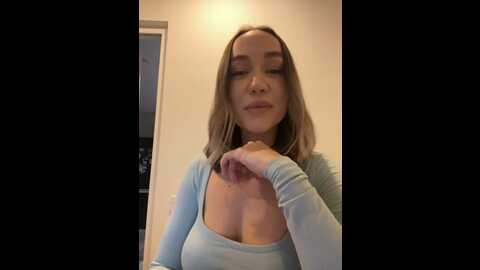emili1_ @ bongacams on 20231025