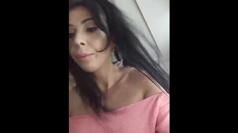Media: honeyiamhome Bongacams 2023-10-25 08:02:00