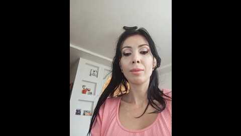 Media: honeyiamhome Bongacams 2023-10-25 09:08:00