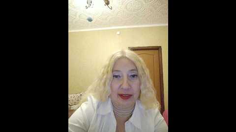 Media: your_mila Bongacams 2023-10-25 03:56:00