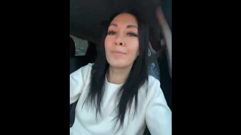 Media: karolinamilf Bongacams 2023-10-26 13:30:00