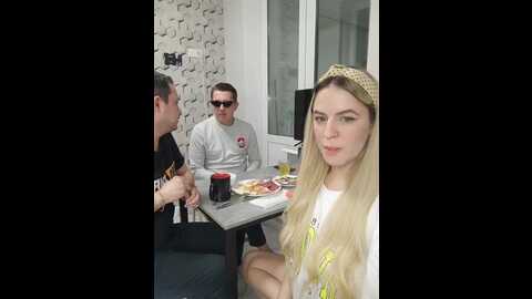 banana_peach @ bongacams on 20231103