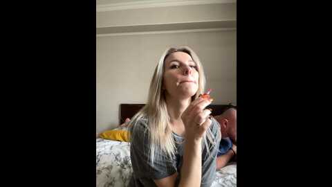 Media: vik1one1 Bongacams 2023-11-03 05:48:00