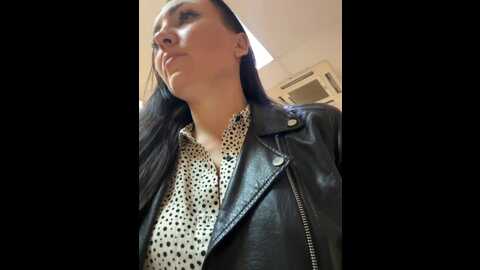 Media: divora Bongacams 2023-11-04 08:02:00