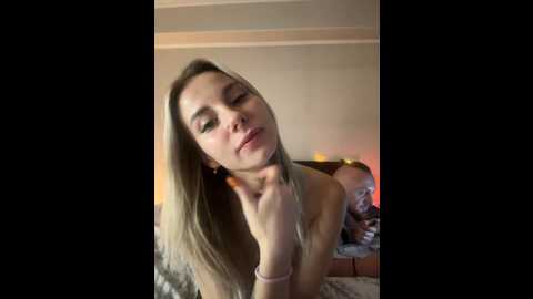 Media: vik1one1 Bongacams 2023-11-05 15:10:00
