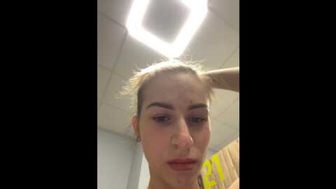 Media: _molly_mae_ Bongacams 2023-11-06 16:18:00