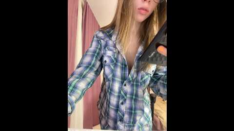 Media: unar_kss Bongacams 2023-11-07 20:29:00