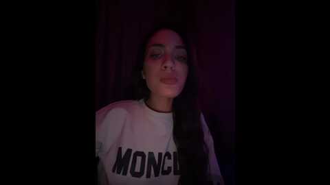 Media: kira2cave Bongacams 2023-11-15 00:48:00