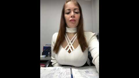 Media: 17alisa1717 Bongacams 2023-11-16 07:32:00