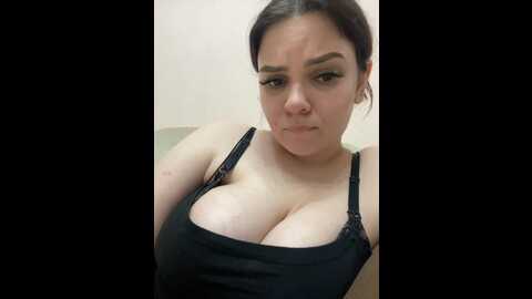 Media: athena333 Bongacams 2023-11-18 19:18:00