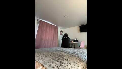 Media: _maybebaby_ Bongacams 2023-11-19 10:00:00