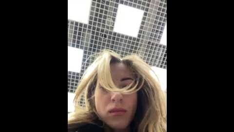Media: _molly_mae_ Bongacams 2023-11-19 11:24:00