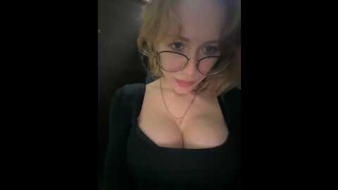 Media: likachkaa Bongacams 2023-11-25 09:20:00