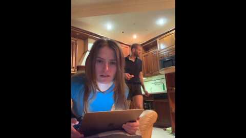 Media: sexy_sweets Bongacams 2023-11-25 18:24:00